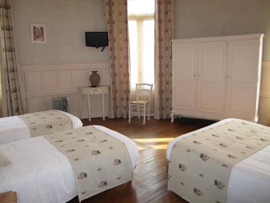 Hotel Arlequin Centre Historique Troyes Room photo