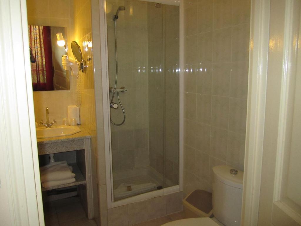 Hotel Arlequin Centre Historique Troyes Room photo