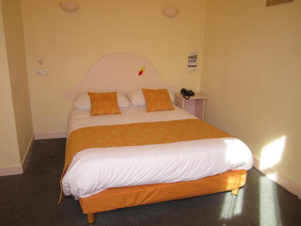 Hotel Arlequin Centre Historique Troyes Room photo